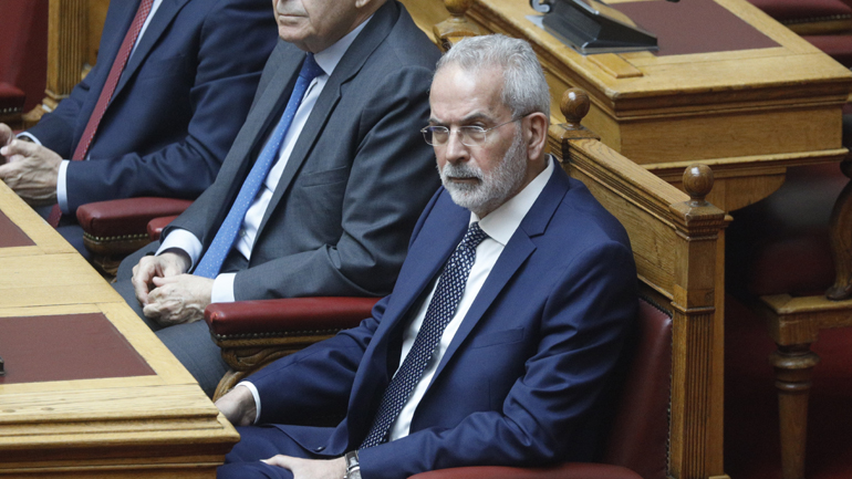 Σύσκεψη στο Μέγαρο Μαξίμου υπό τον πρωθυπουργό για το ζήτημα της διακίνησης μεταναστών σε νησίδες του Έβρου